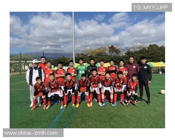 宿舍球场上的梦想之星 足球少年热血激战与青春奋斗之旅