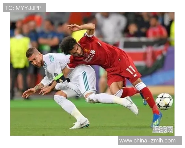 顶级球星踢足球的背后故事与传奇时刻揭秘